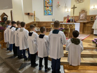  Ustanowienie ministrantów 